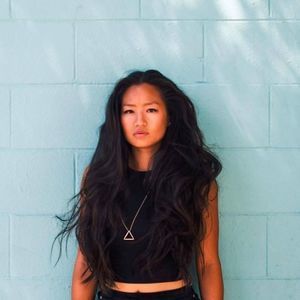 Meet your Posher, Viv